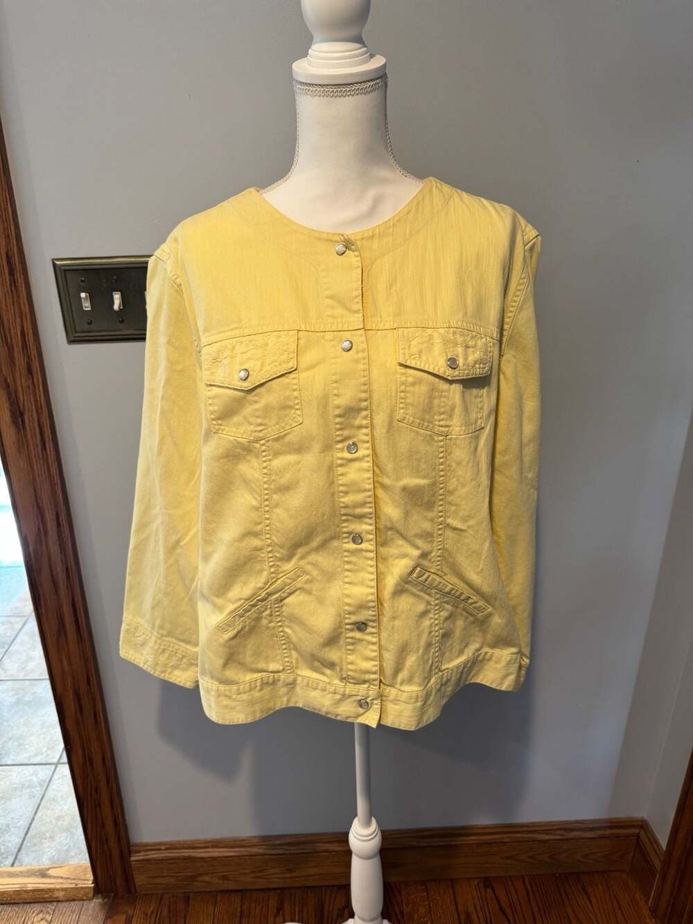 Women Vintage Washed Cropped Denim Vests, Round Neck Sleeveless Jean Jackets Fas